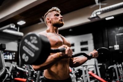Man lifting weights