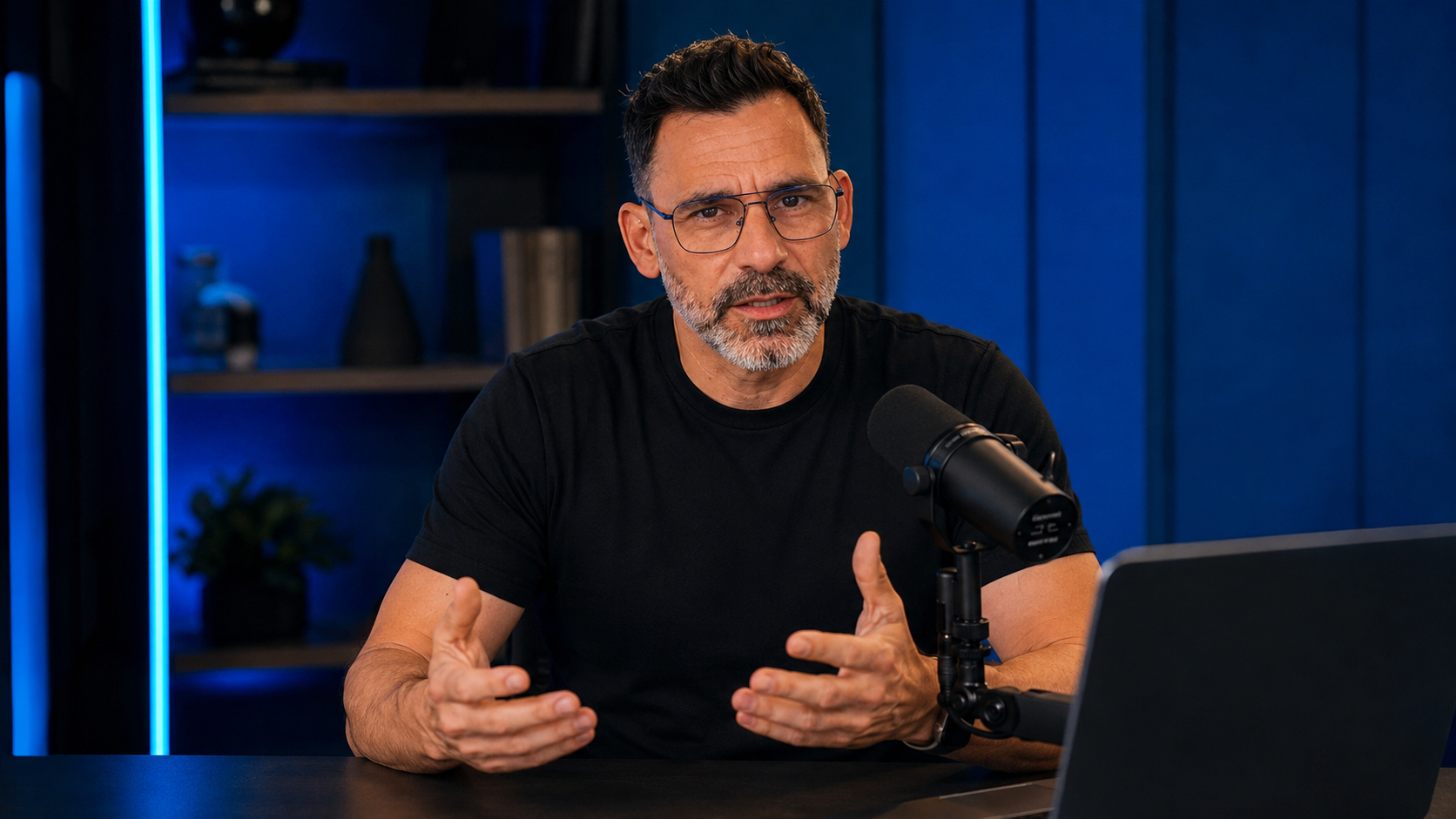 Gustavo Brito impartiendo formación comercial B2B