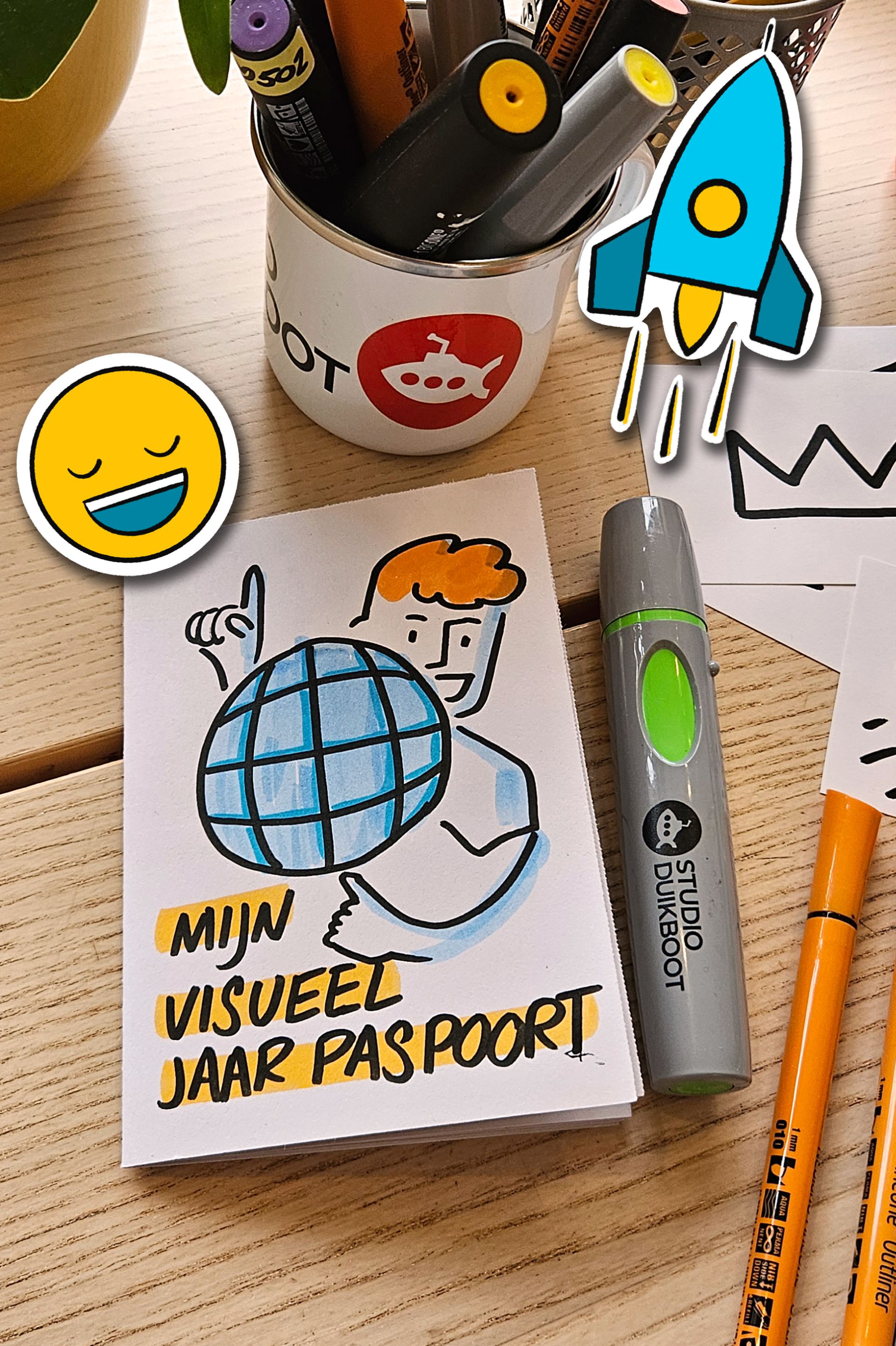 Tekening van dame met iPad en basisvormen