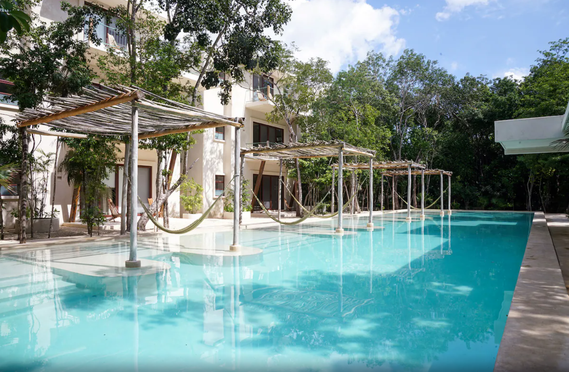 holistika tulum hotel para retiro de mujeres latinas en mexico