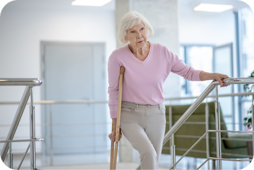 Gerade Treppen können im Alter eine große Herausforderung sein