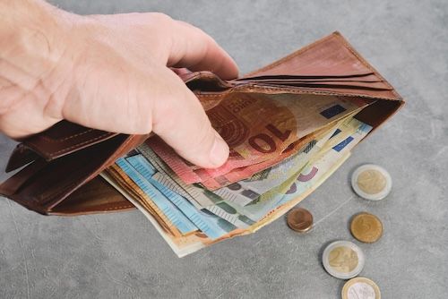 Geld in der Geldbörse