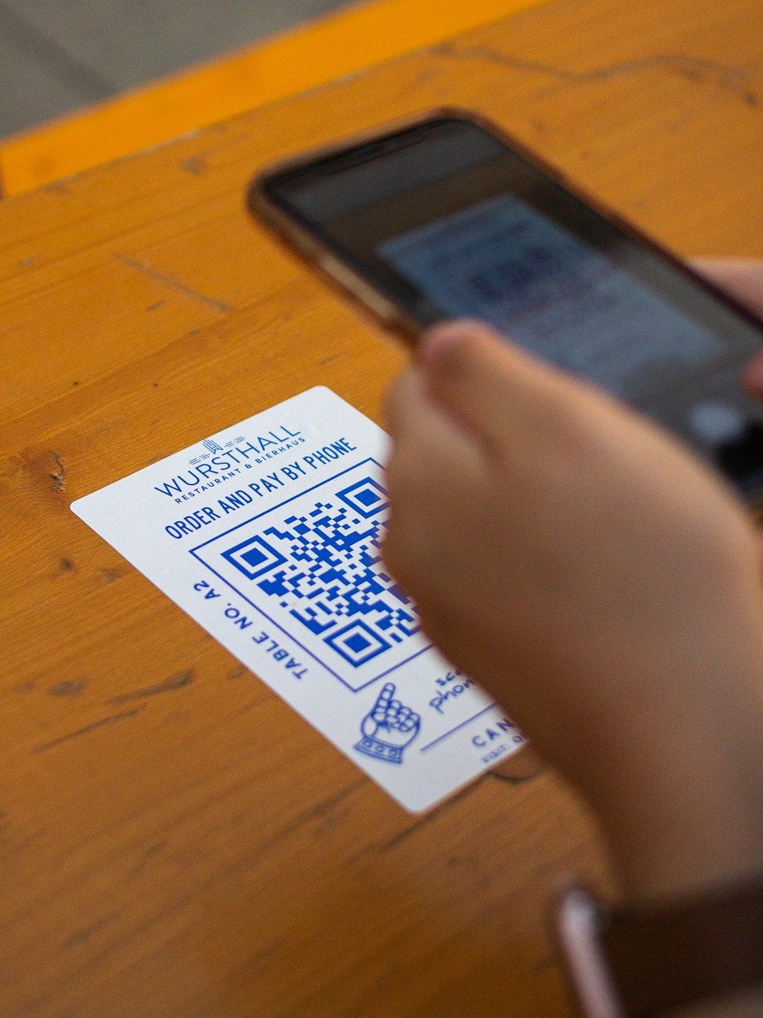 scanning qr code