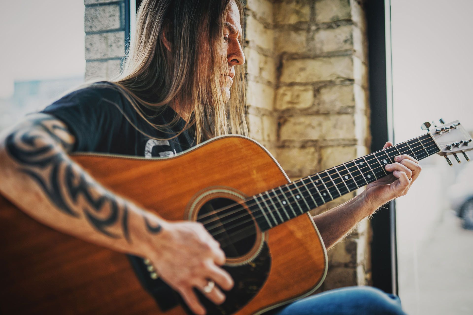 Acoustic Guitar Basics: Steady Strumming and Smooth Chords