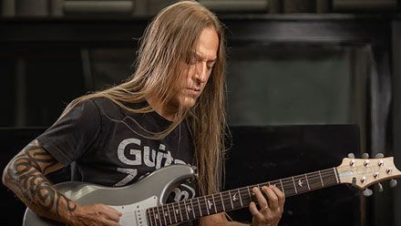 Blues Soloing guitar course by GuitarZoom