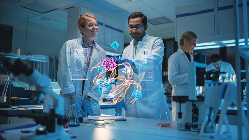 Two lab professionals using AI in the laboratory