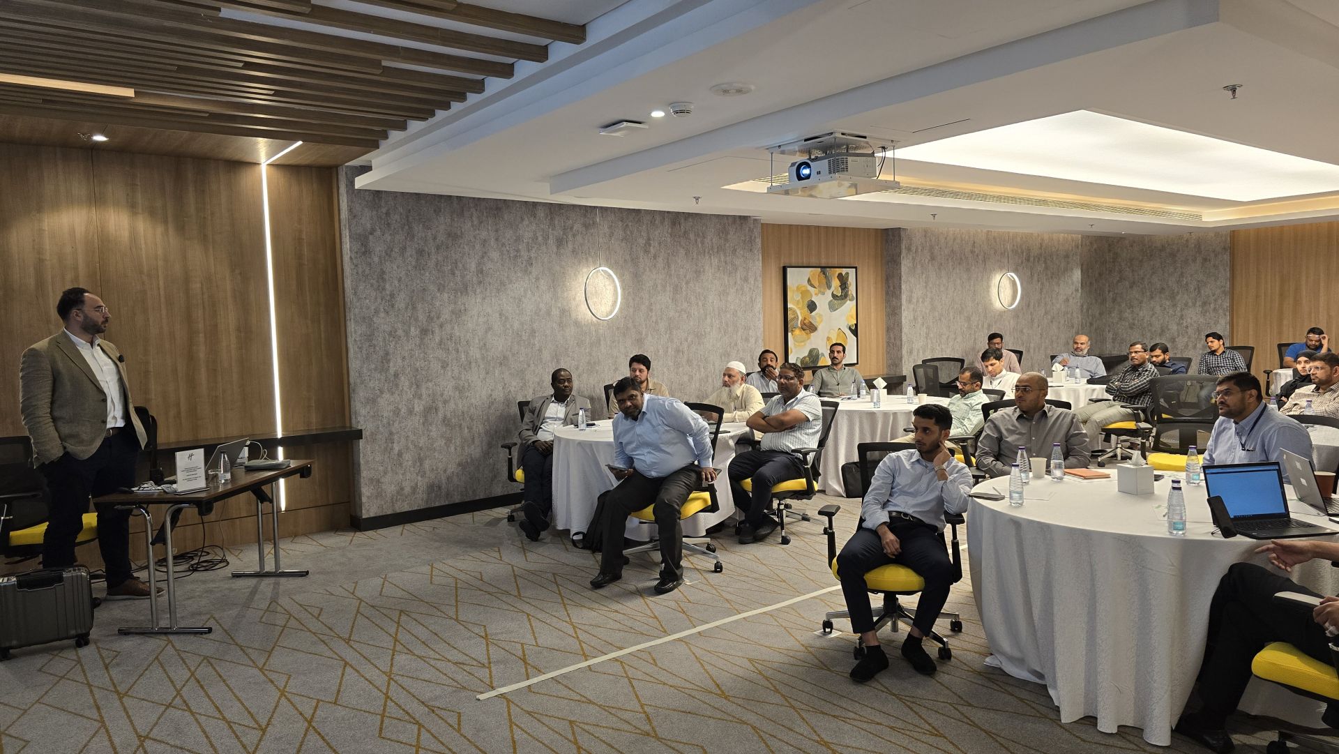 Rami Salem running a live IQRM group risk workshop
