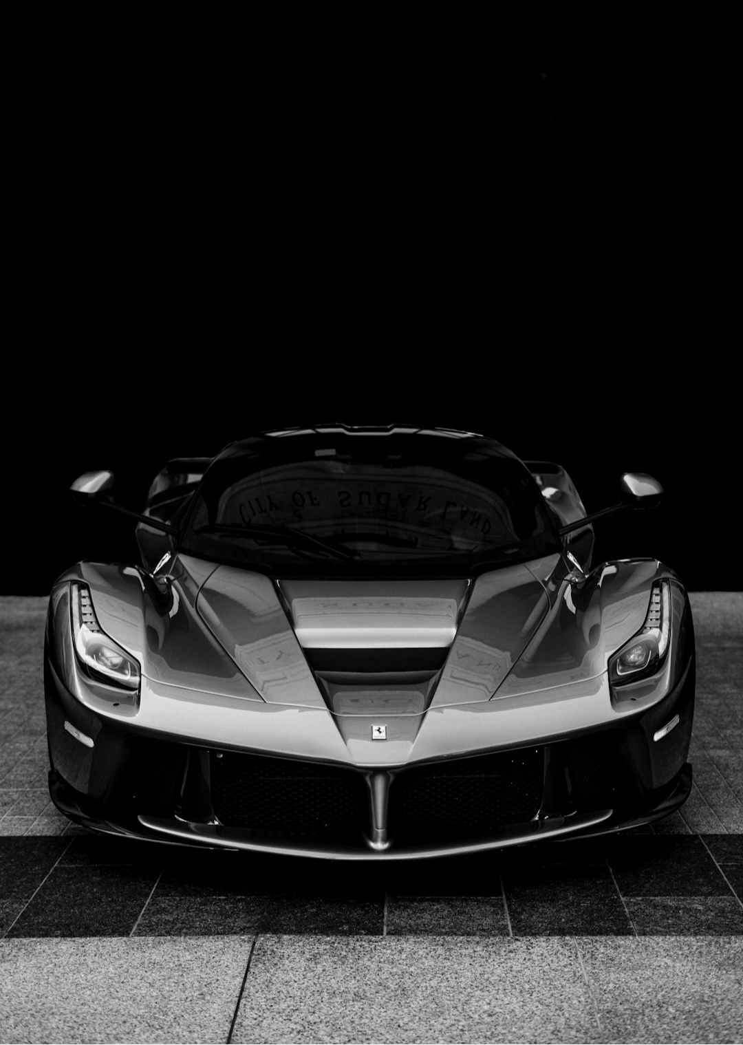 In response to new U.S. auto tariffs, Ferrari announced it will raise prices by up to 10% on certain models after April 1, while keeping prices unchanged for models imported before that date. Image: Getty Images