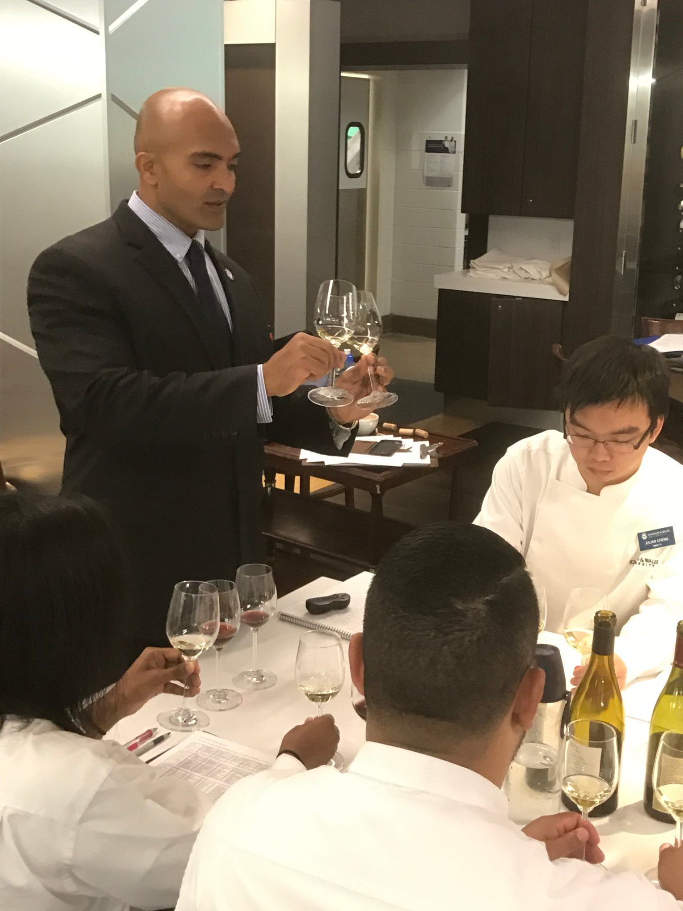 Guided wine tasting with culinary students