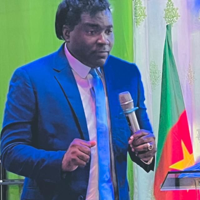 Dr. Stephan Jonathan Din