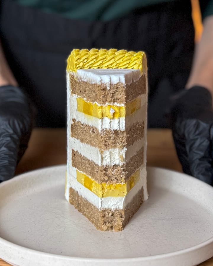 Vegan Mango-Passion Fruit Cake – Gluten-Free and Free from Refined Sugar