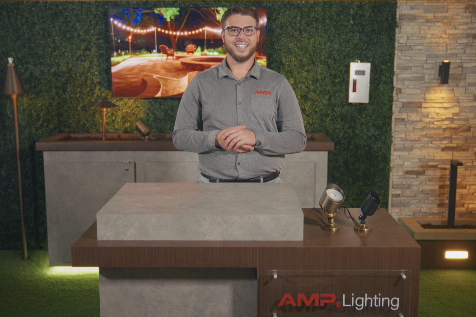 Smiling AMP Academy training presenter