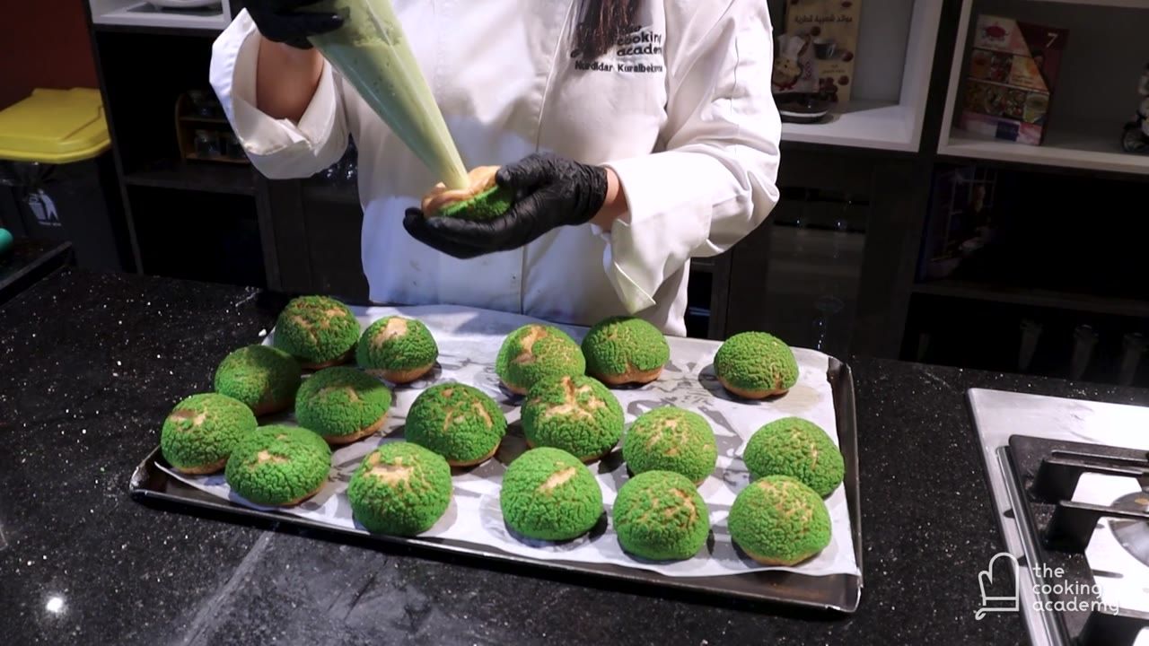 Pistachio Cream Buns
