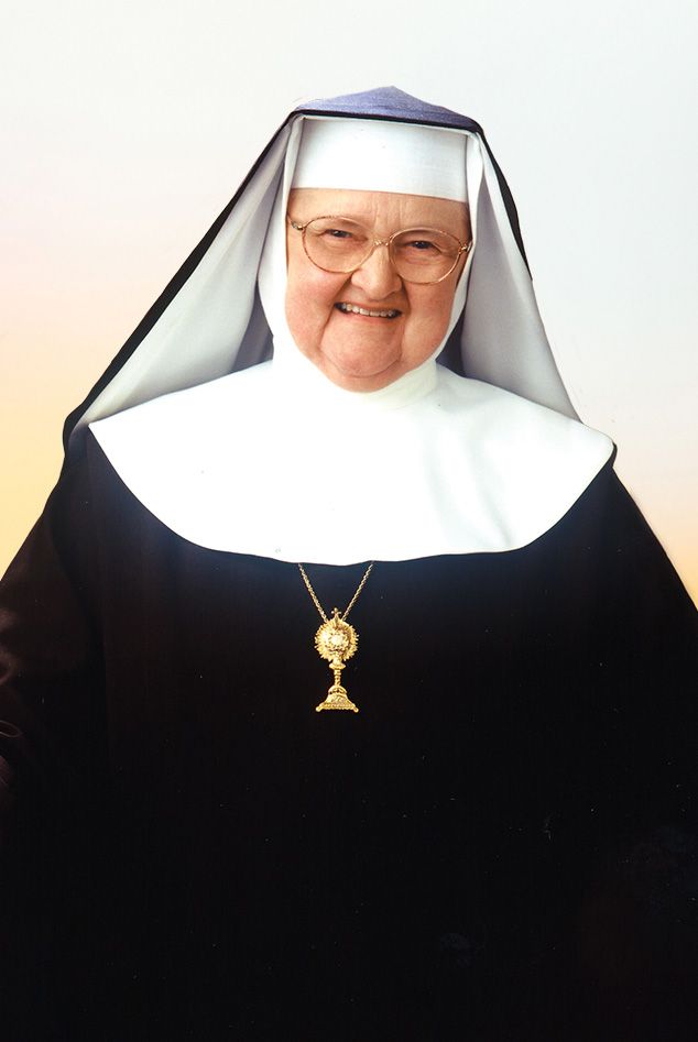 Picture of Mother Angelica smiling