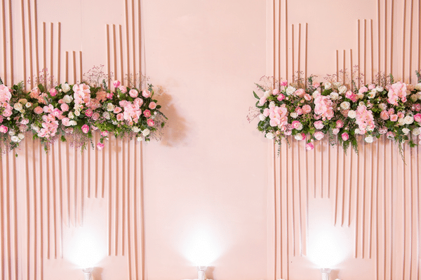ซุ้มถ่ายภาพในงานแต่งงานสีชมพู